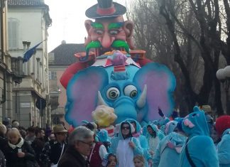 Vercelli Amica: “Assurdo promettere i vecchi hangar ai carnevalanti”