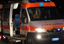 Schiacciato contro il muretto, uomo in gravissime condizioni