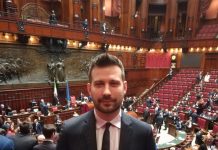Polemiche sull’assenza di Tiramani al 25 aprile in Valsesia. Lui replica: “È il mio compleanno” e annuncia che diventerà papà