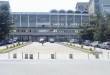 Sessantanne precipitato dal terrazzo: prende corpo l’ipotesi della disgrazia