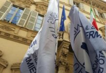 Infermieri piemontesi del Nursing Up a Milano per rivendicare stipendi più alti, adeguati a quelli europei