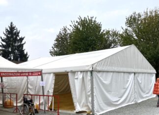 Nuova struttura riscaldata per le vaccinazioni a Santhià