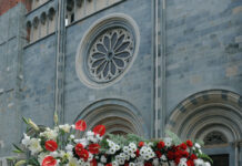 Festa della Mamma colorata di fiori ecco le immagini
