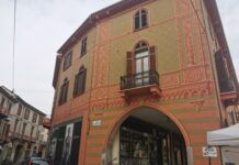Giovedì alle 19,15 l’impresa Bona illustra ai cittadini il magnifico restauro di Palazzo Piazza Maggiore in piazza Cavour